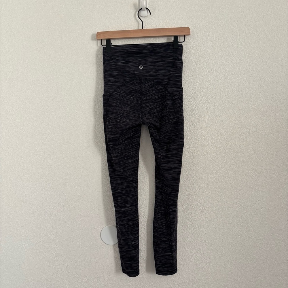 Lululemon Women's Size 4 Black/Gray Pocket Leggings - Picture 5 of 5